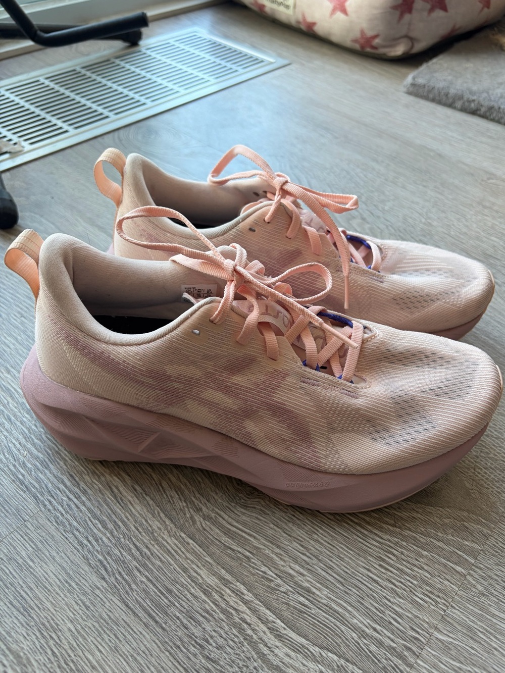 Women’s Lightweight Running Shoes